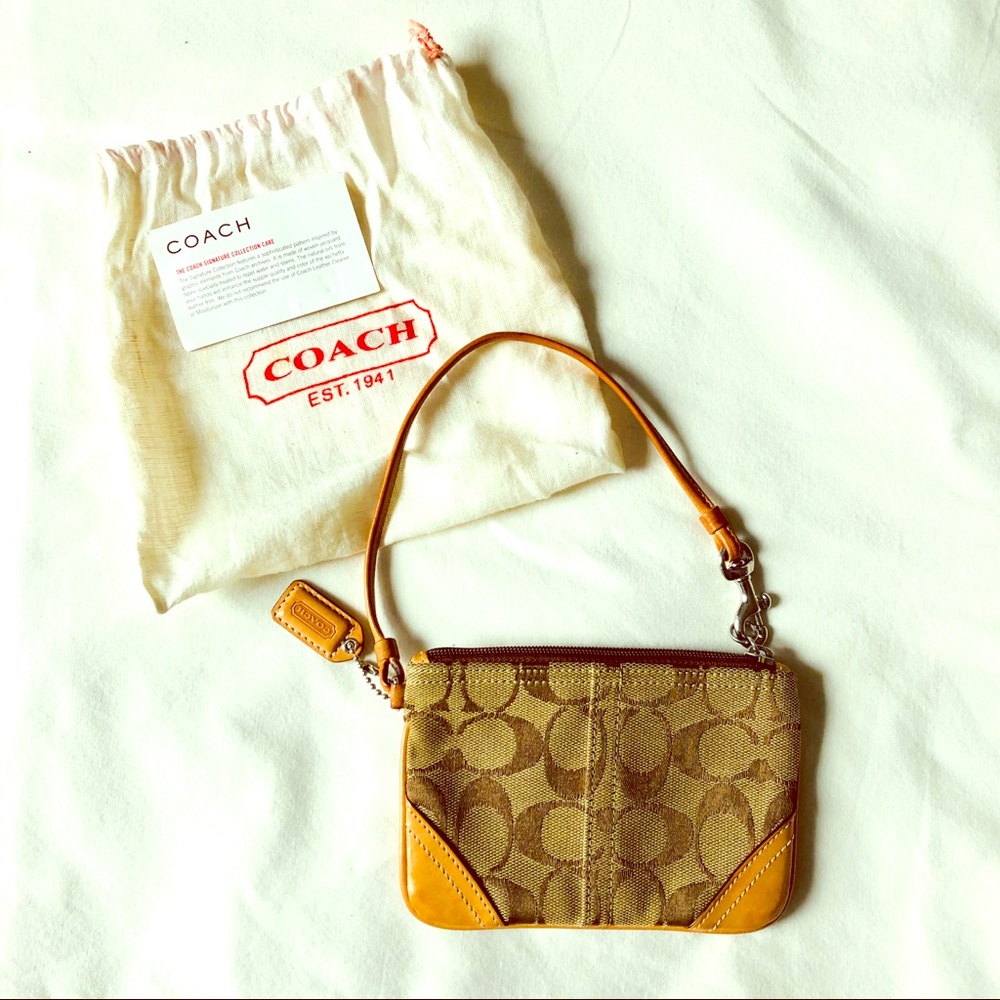 Coach Wristlet, Signature Collection